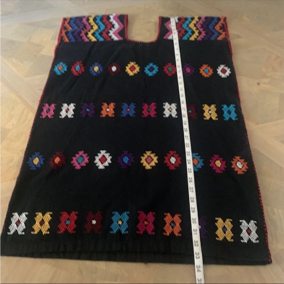 Margot by Loren Black Embroidered V Neck Tunic Top One Size Geometric - Picture 12 of 12